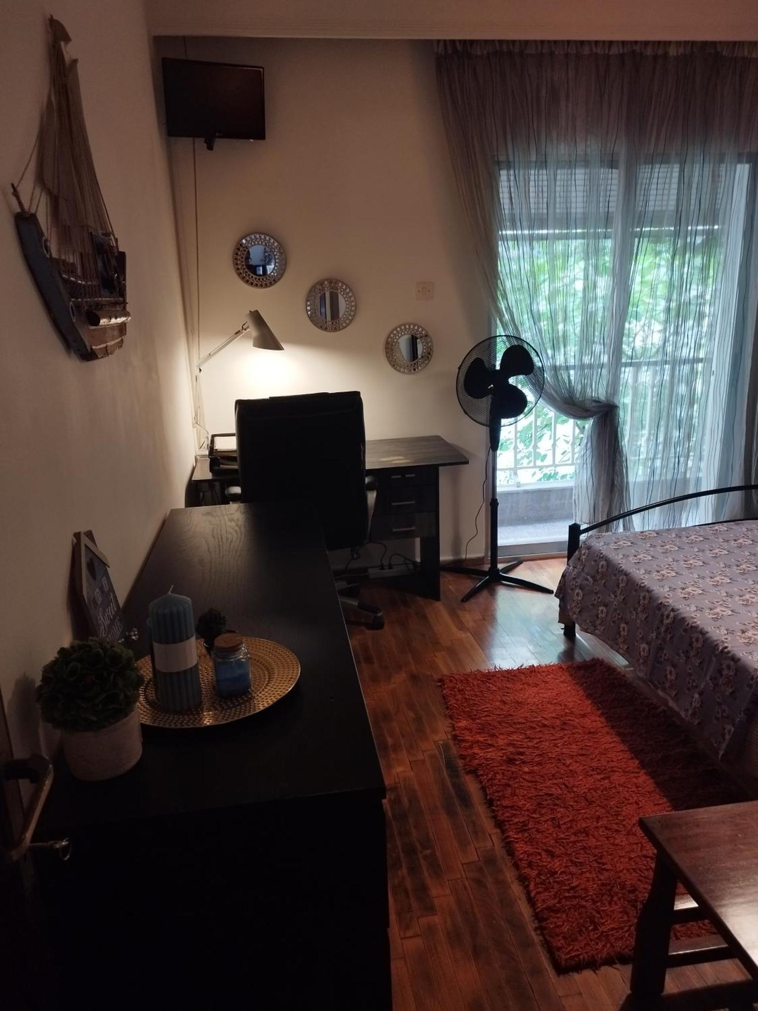 Private Rooms In Shared House Tesalonika Bagian luar foto
