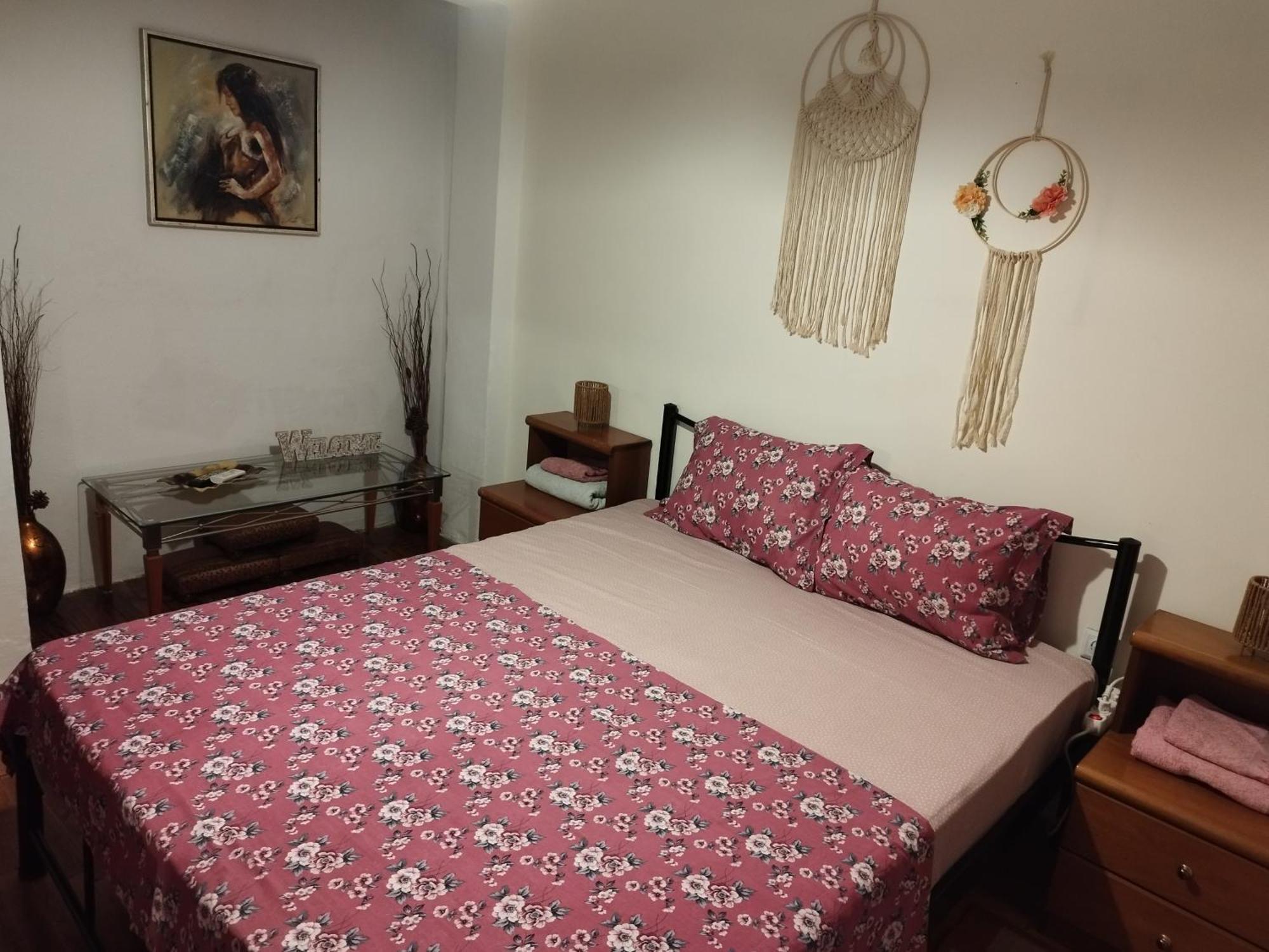 Private Rooms In Shared House Tesalonika Bagian luar foto
